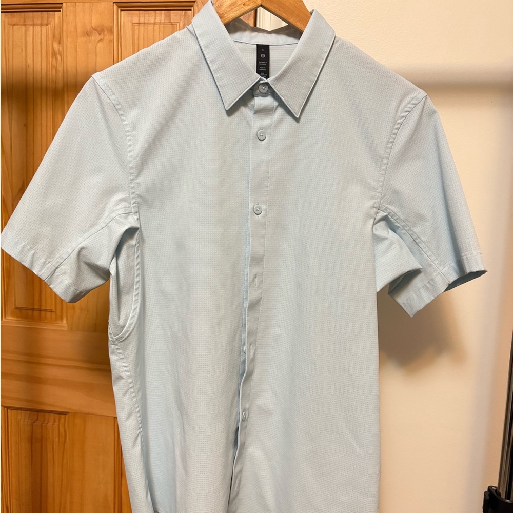 Lululemon Men’s Airing Easy Short-Sleeve Shirt